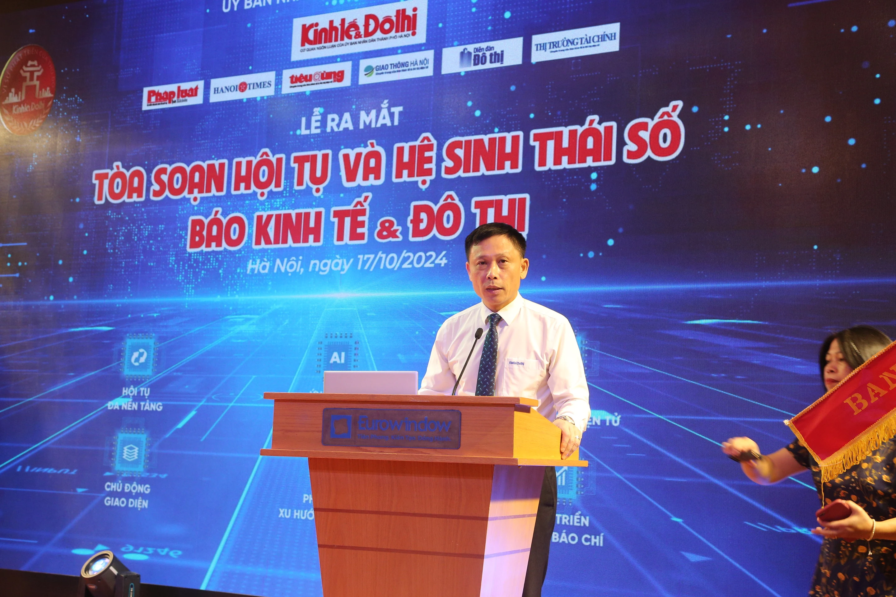 Kinh te & Do thi Newspaper launches converged newsroom and digital ecosystem