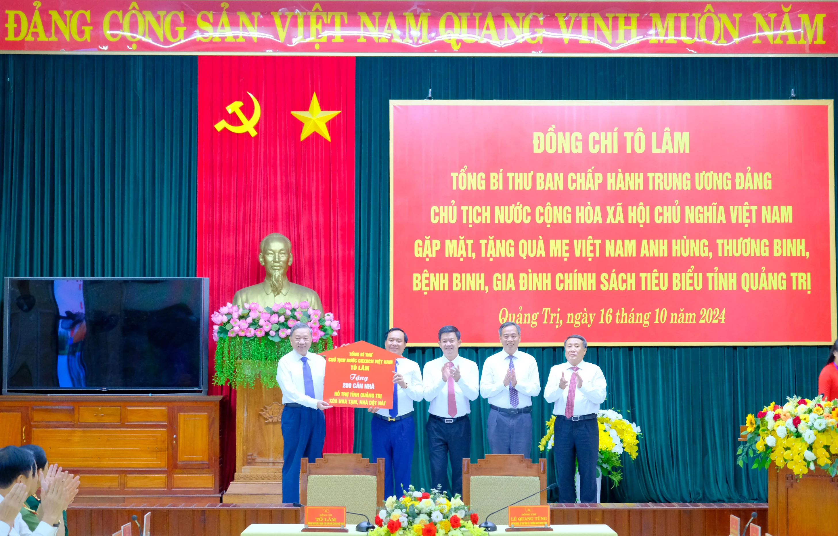 Tổng Bí thư, Chủ tịch nước Tô Lâm làm việc với Ban Thường vụ Tỉnh ủy Quảng Trị