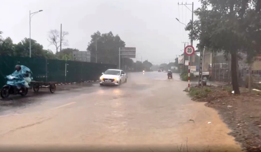 Cam Lộ: Có phương án di dời 1.110 hộ dân đến nơi an toàn tránh bão số 6