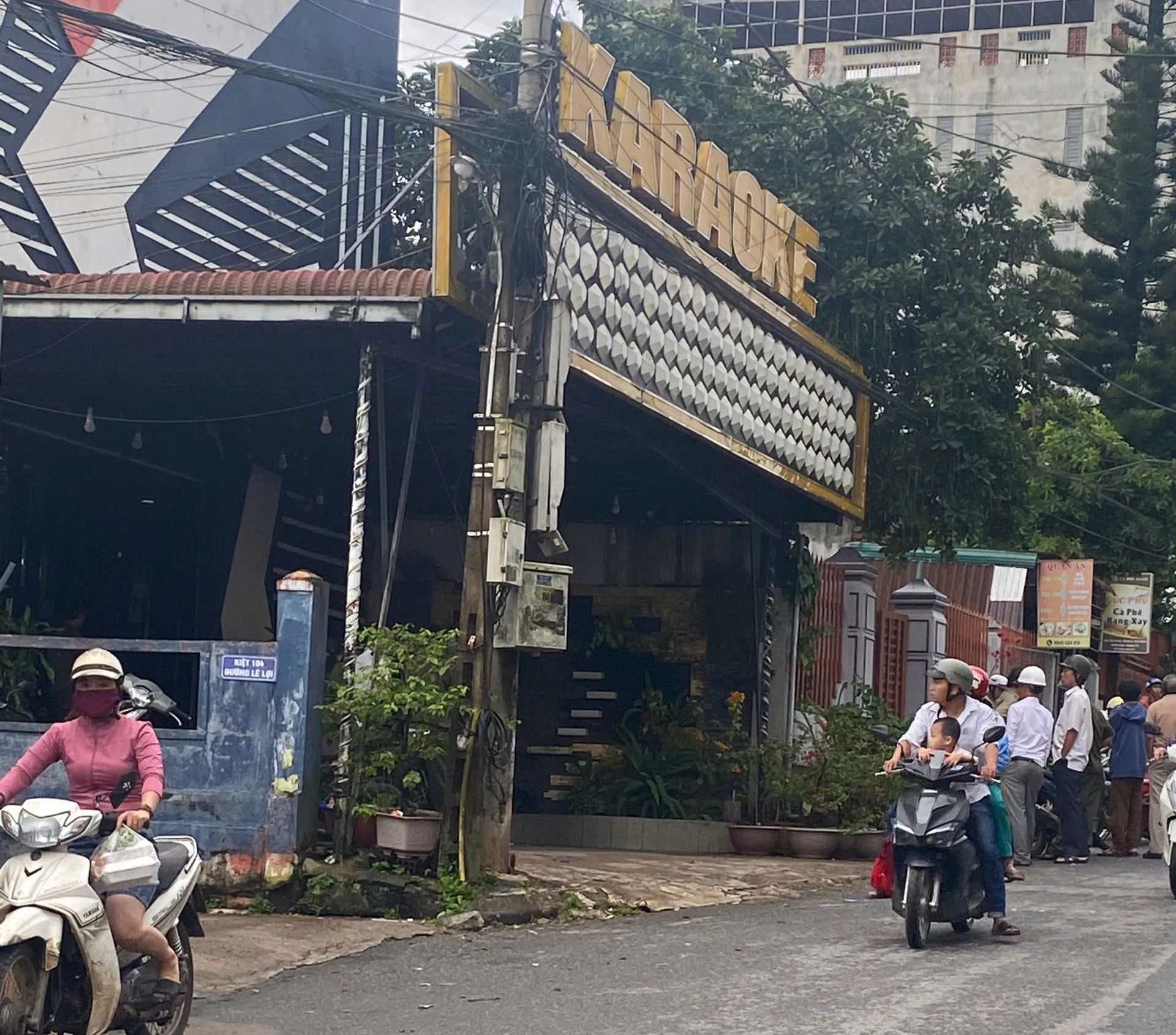Hướng Hóa: Xảy ra án mạng trong quán karaoke khiến 3 người thương vong