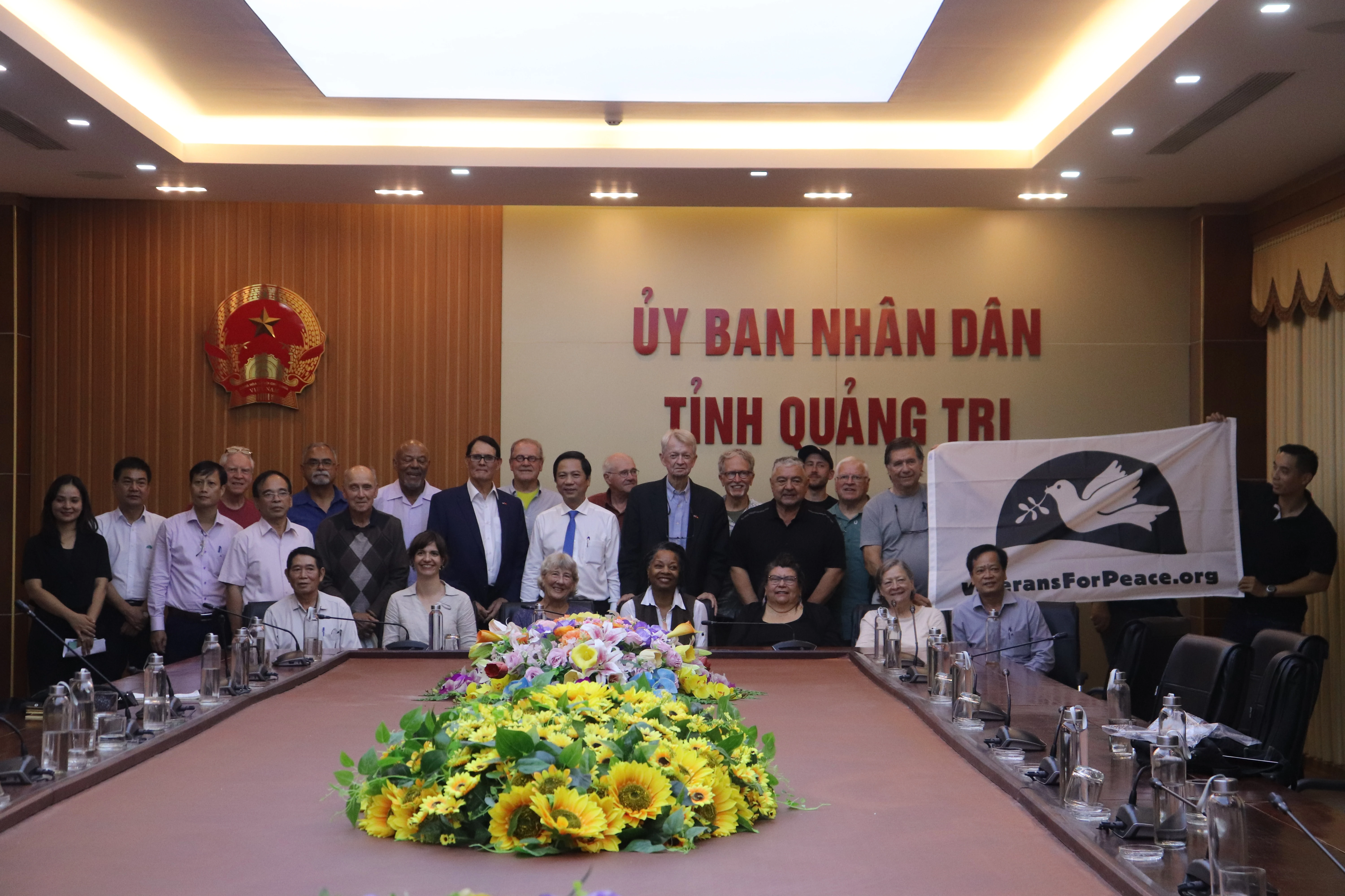Quang Tri’s Deputy Chairman Hoang Nam welcomes Veterans For Peace