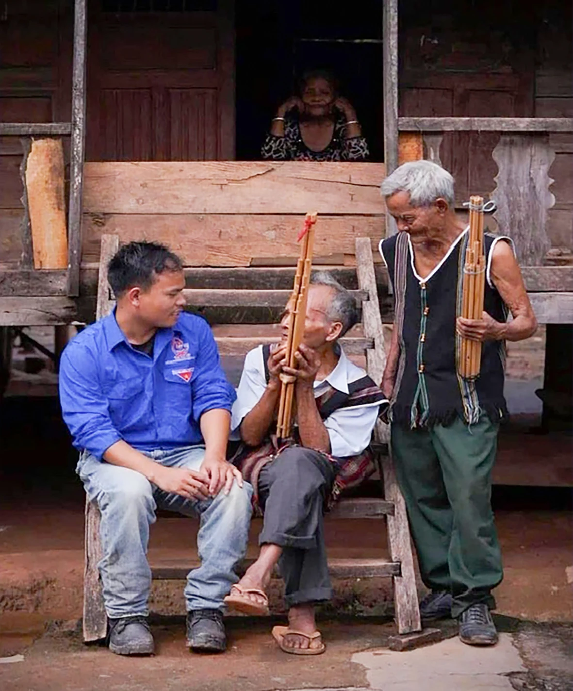 Hồ Văn Ngởi - Người đa tài của bản làng