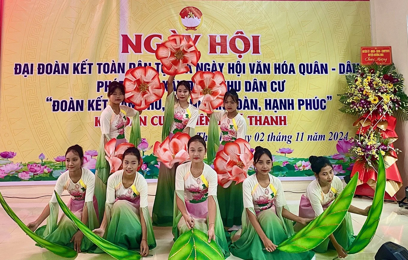 Khu dân cư Ba Viêng tổ chức Ngày hội Đại đoàn kết toàn dân tộc