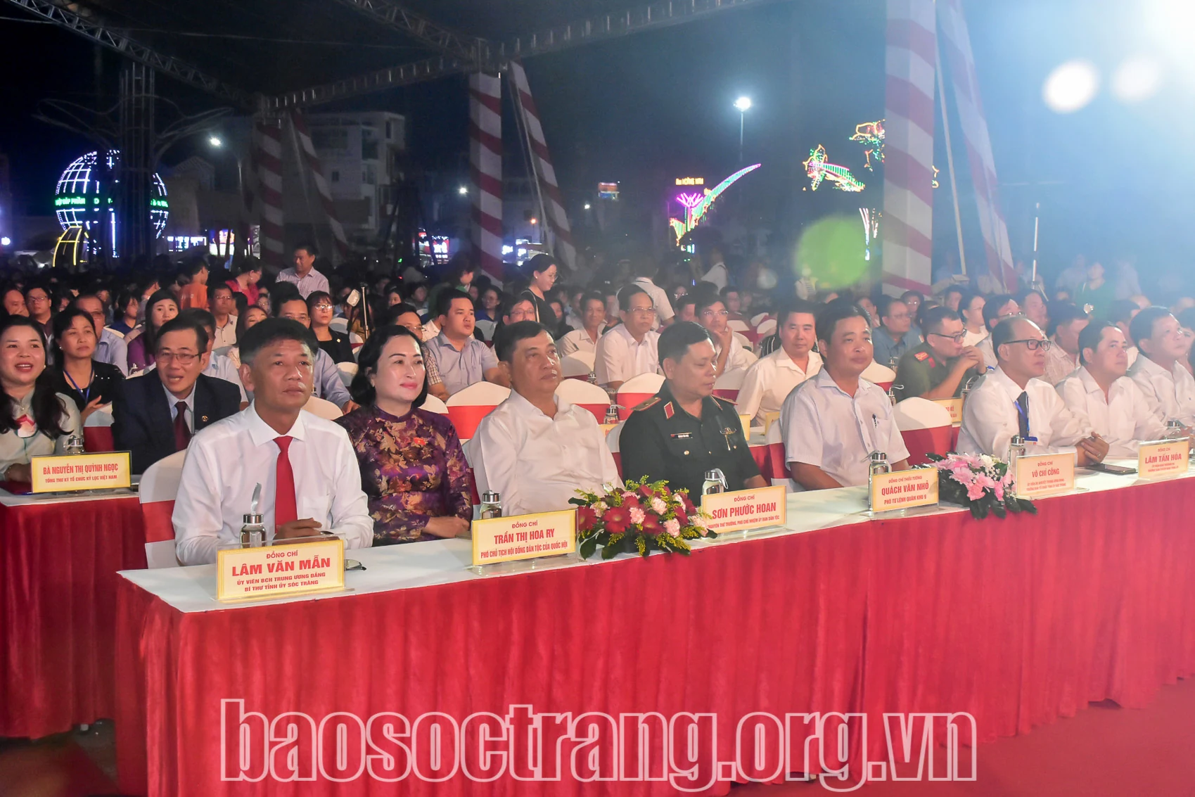 “Bảo tồn và phát huy bản sắc văn hóa các dân tộc, hội nhập và phát triển”