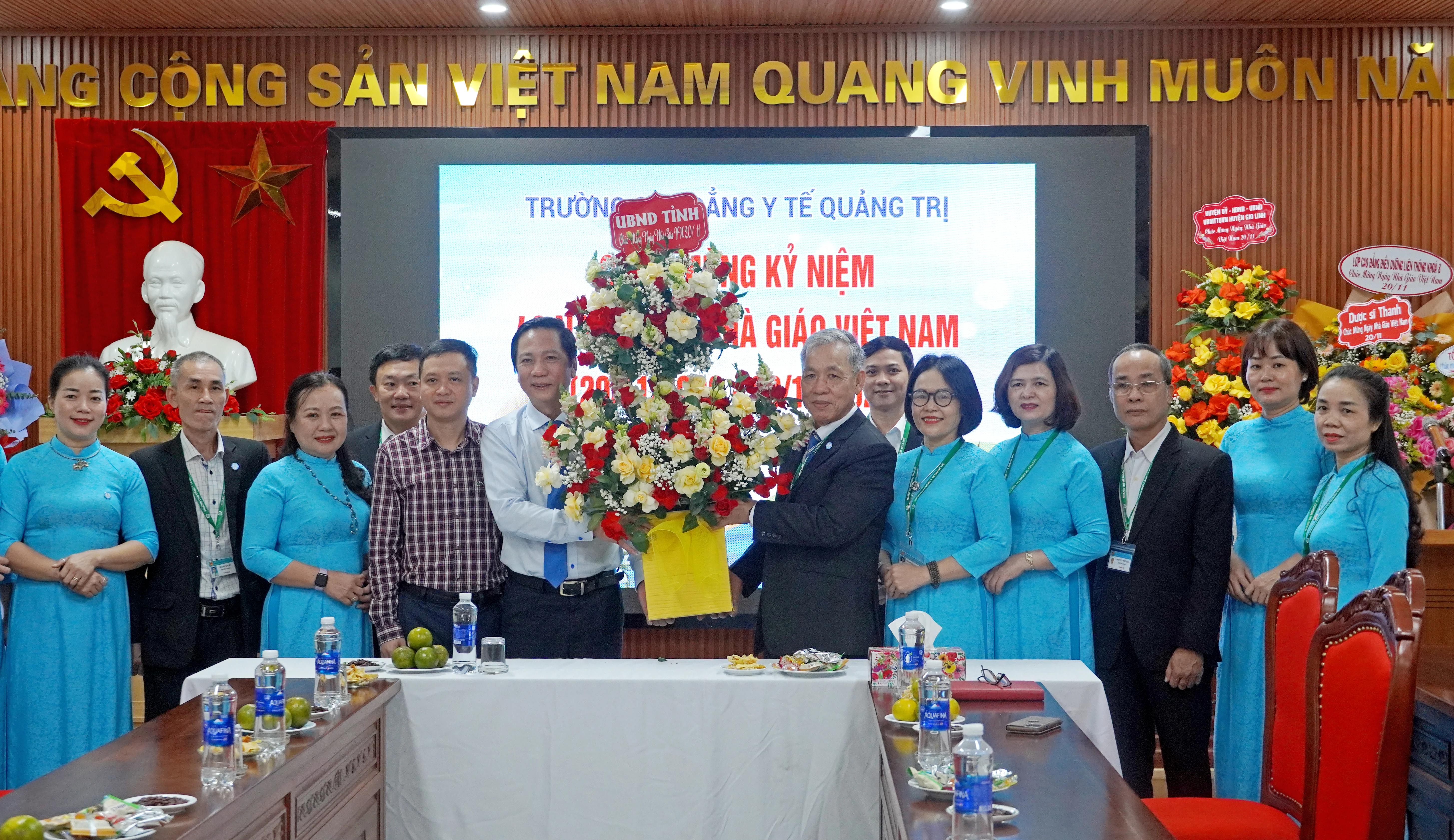 Phó Chủ tịch UBND tỉnh Hoàng Nam thăm, chúc mừng Ngày Nhà giáo Việt Nam