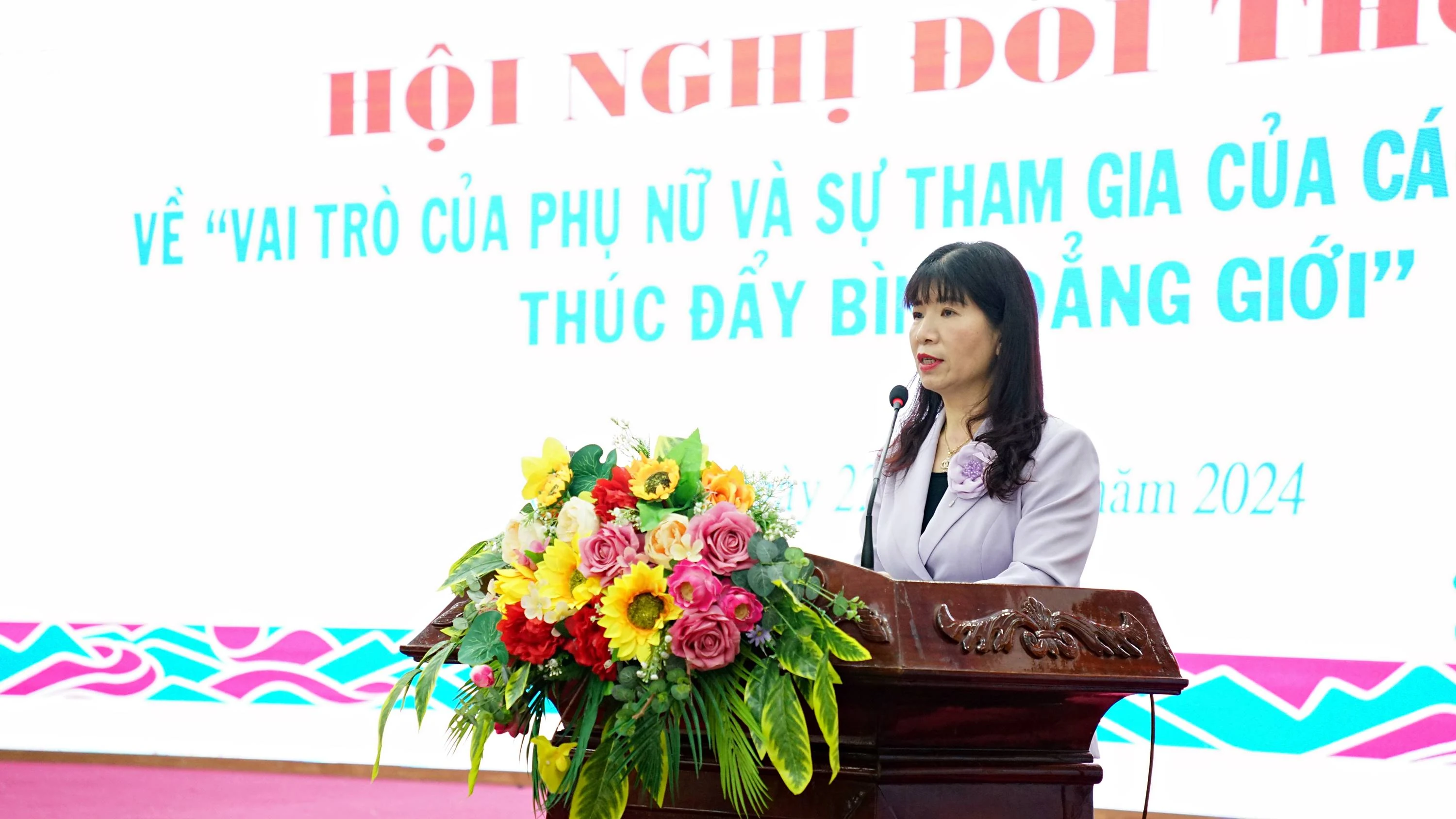 Đối thoại vai trò của phụ nữ và sự tham gia của các ngành trong thúc đẩy bình đẳng giới