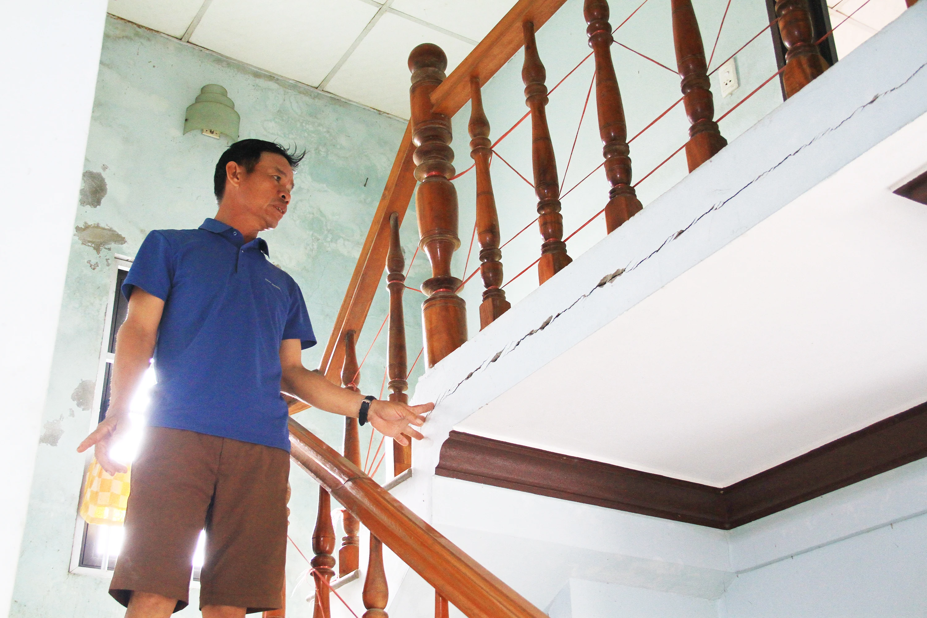 Người dân ngăn cản thi công cảng cá Nam Cửa Việt do chậm được bồi thường