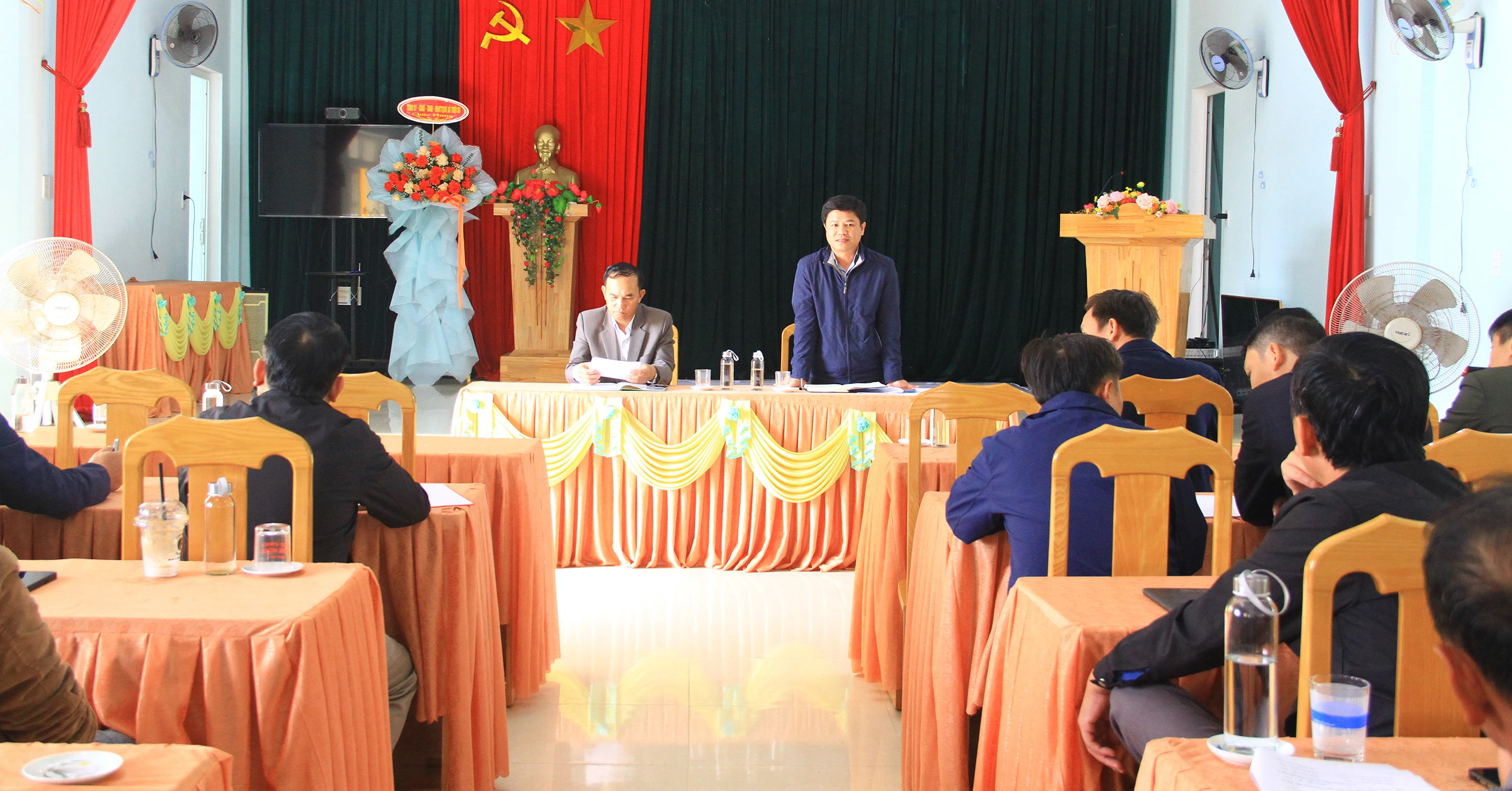 Người dân ngăn cản thi công cảng cá Nam Cửa Việt do chậm được bồi thường