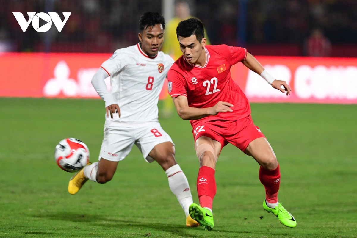 Dư âm ĐT Việt Nam 1-0 Indonesia: Quẳng gánh lo đi, để... lo tiếp