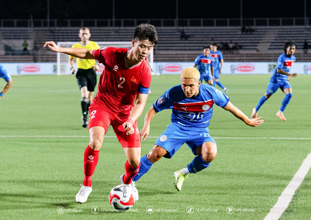 Dư âm ĐT Philippines 1-1 ĐT Việt Nam: Khi “thần may mắn” ủng hộ HLV Kim Sang Sik