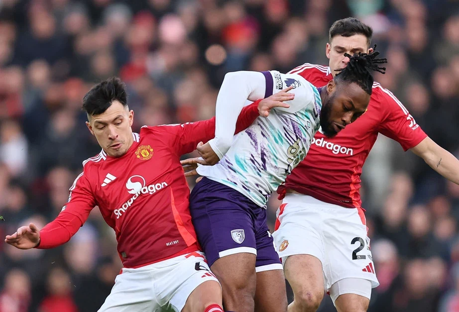 Ngoại hạng Anh: MU thua thảm trên sân nhà, Liverpool hủy diệt Tottenham