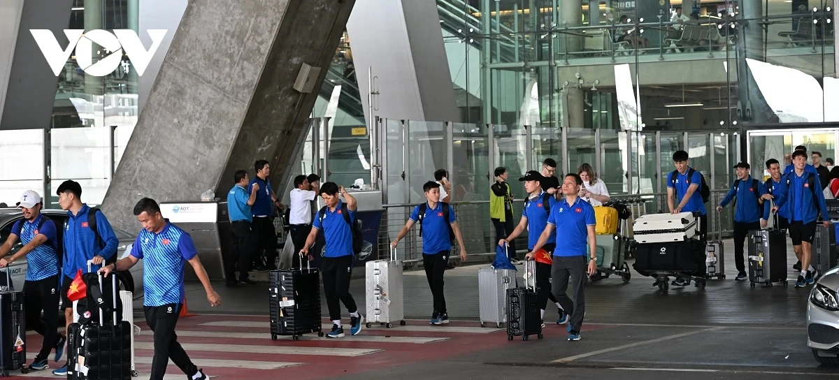 ĐT Việt Nam đến Bangkok, sẵn sàng cho chung kết lượt về ASEAN Cup 2024