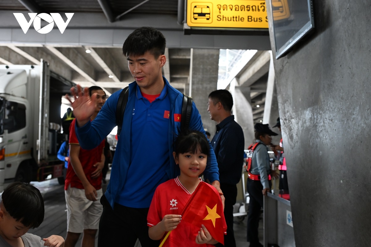 ĐT Việt Nam đến Bangkok, sẵn sàng cho chung kết lượt về ASEAN Cup 2024