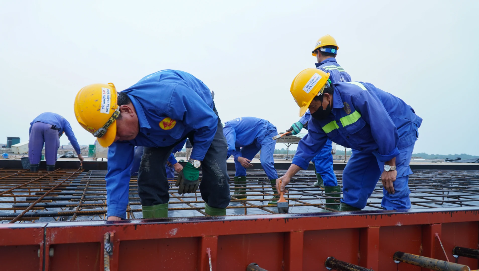 Khí thế khẩn trương trên công trường Cảng hàng không Quảng Trị