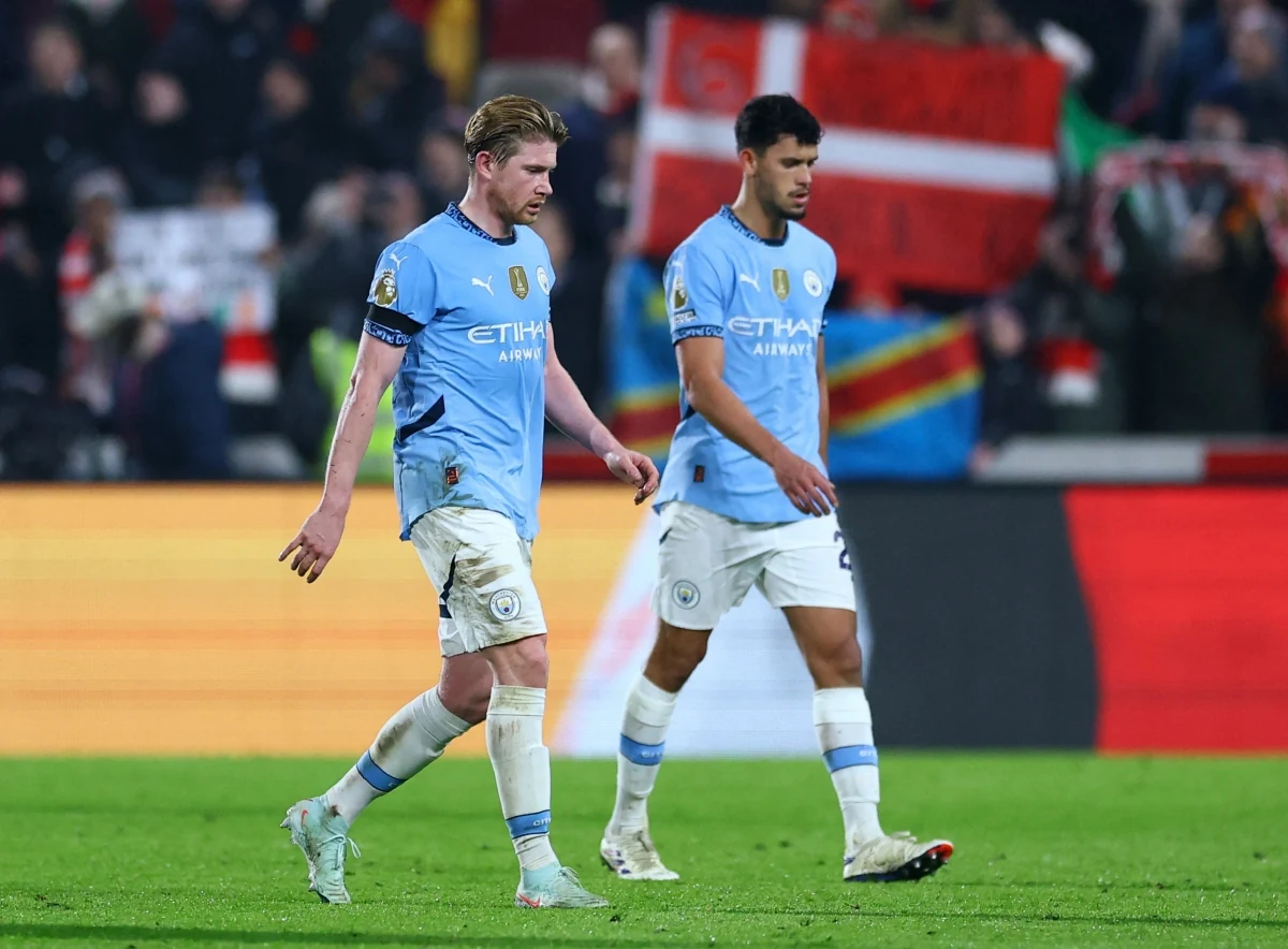 Kết quả bóng đá hôm nay 15/1: Liverpool mất điểm, “”ông lớn“” bị cầm hòa