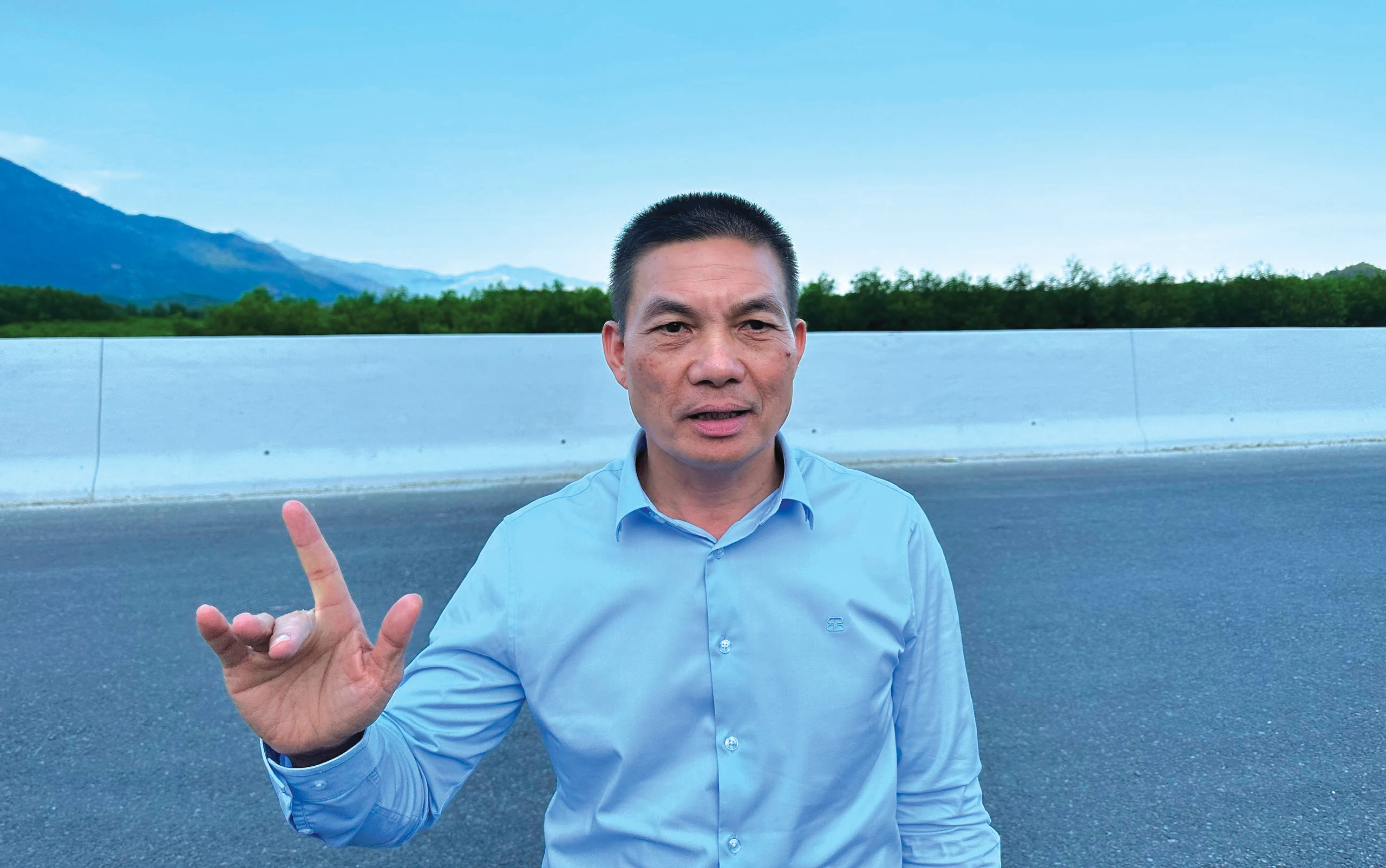 Quê hương nghĩa nặng tình sâu