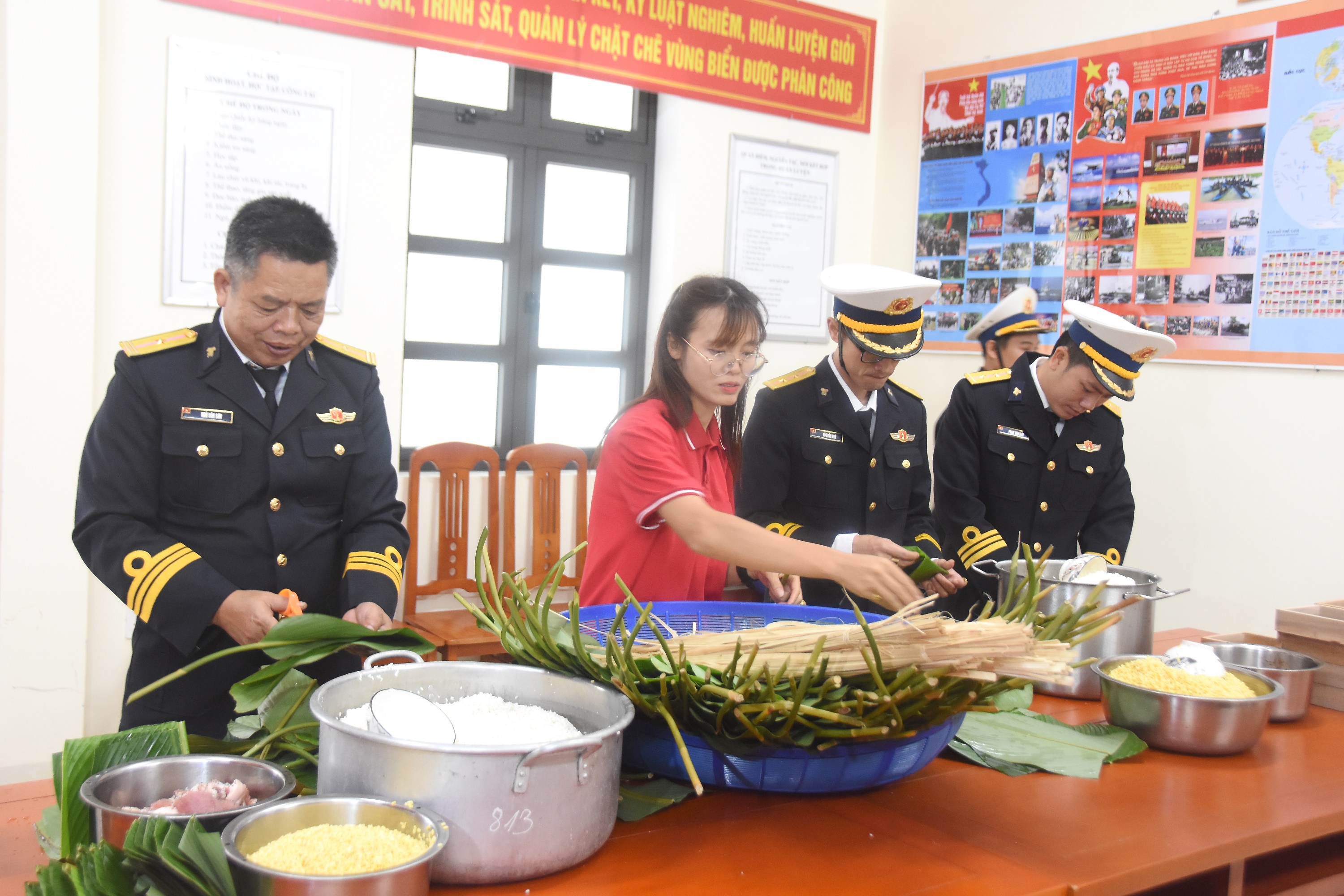 Mang Tết ấm đến đảo xa