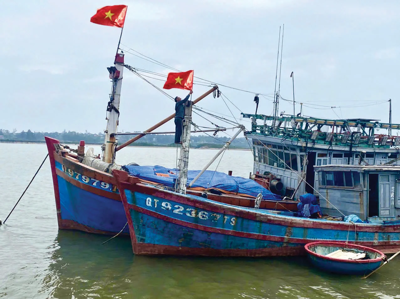 Làng biển vào xuân