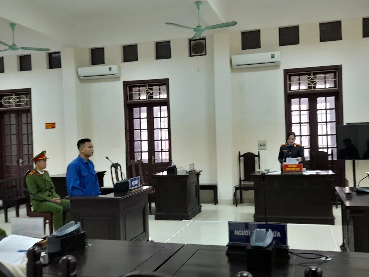 Tổ chức cho người Trung Quốc nhập cảnh trái phép , thanh niên Lào bị tuyên 12 tháng tù
