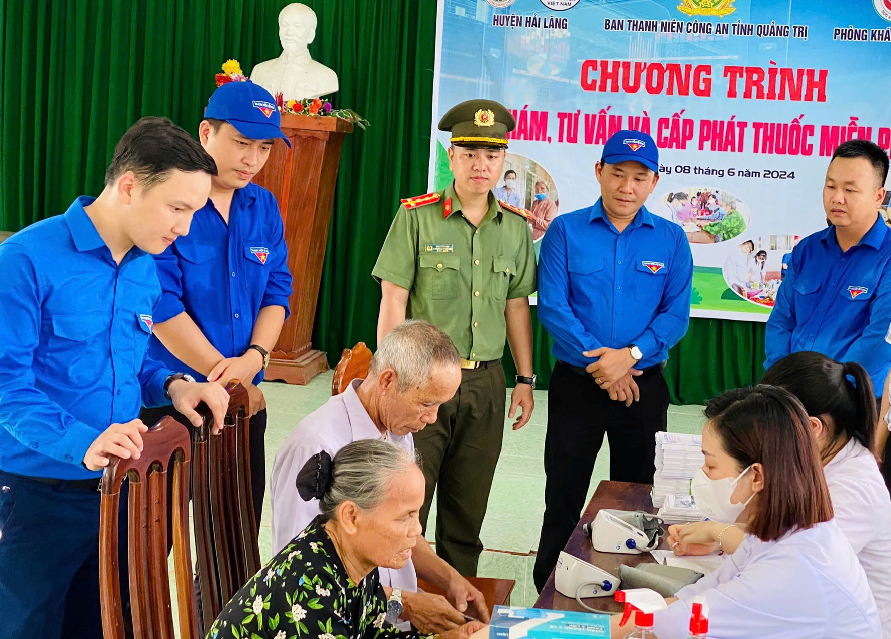 Huyện đoàn Hải Lăng với chương trình “Tuổi trẻ Hải Lăng tự hào, vững tin theo Đảng”