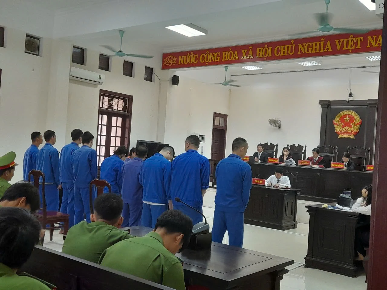 Mua đi bán lại ma túy kiếm lời, nhiều đối tượng lãnh mức án cao