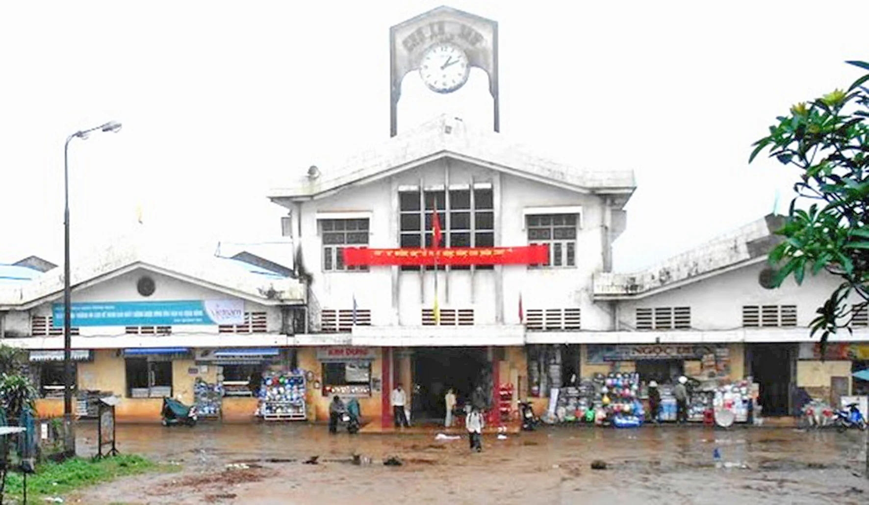 Khe Sanh đẩy mạnh phát triển thương mại, dịch vụ, du lịch