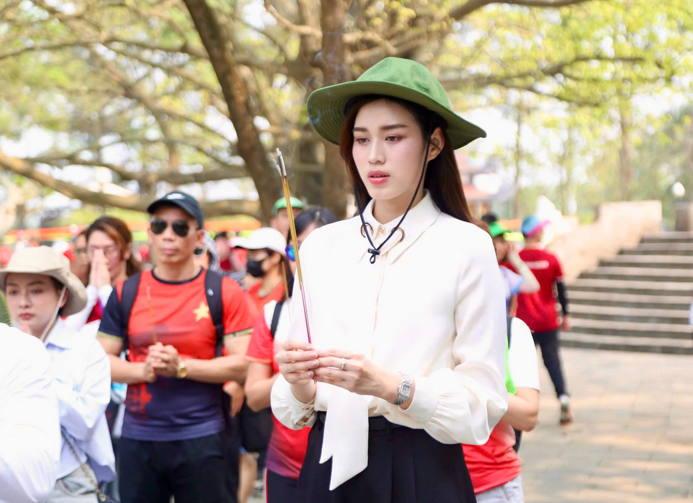 Ban tổ chức Giải vô địch quốc gia Marathon và cự ly dài báo Tiền Phong lần thứ 66 - năm 2025 tri ân các anh hùng liệt sĩ