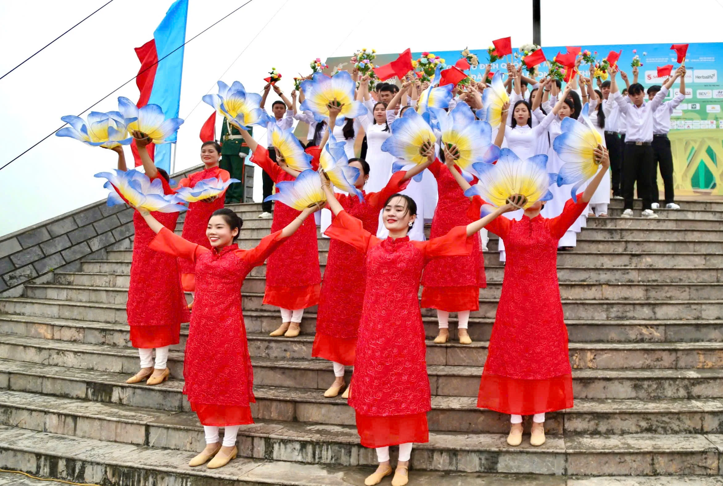 Lễ Thượng cờ và khai mạc Giải vô địch quốc gia Marathon và cự ly dài Báo Tiền Phong lần thứ 66 - năm 2025
