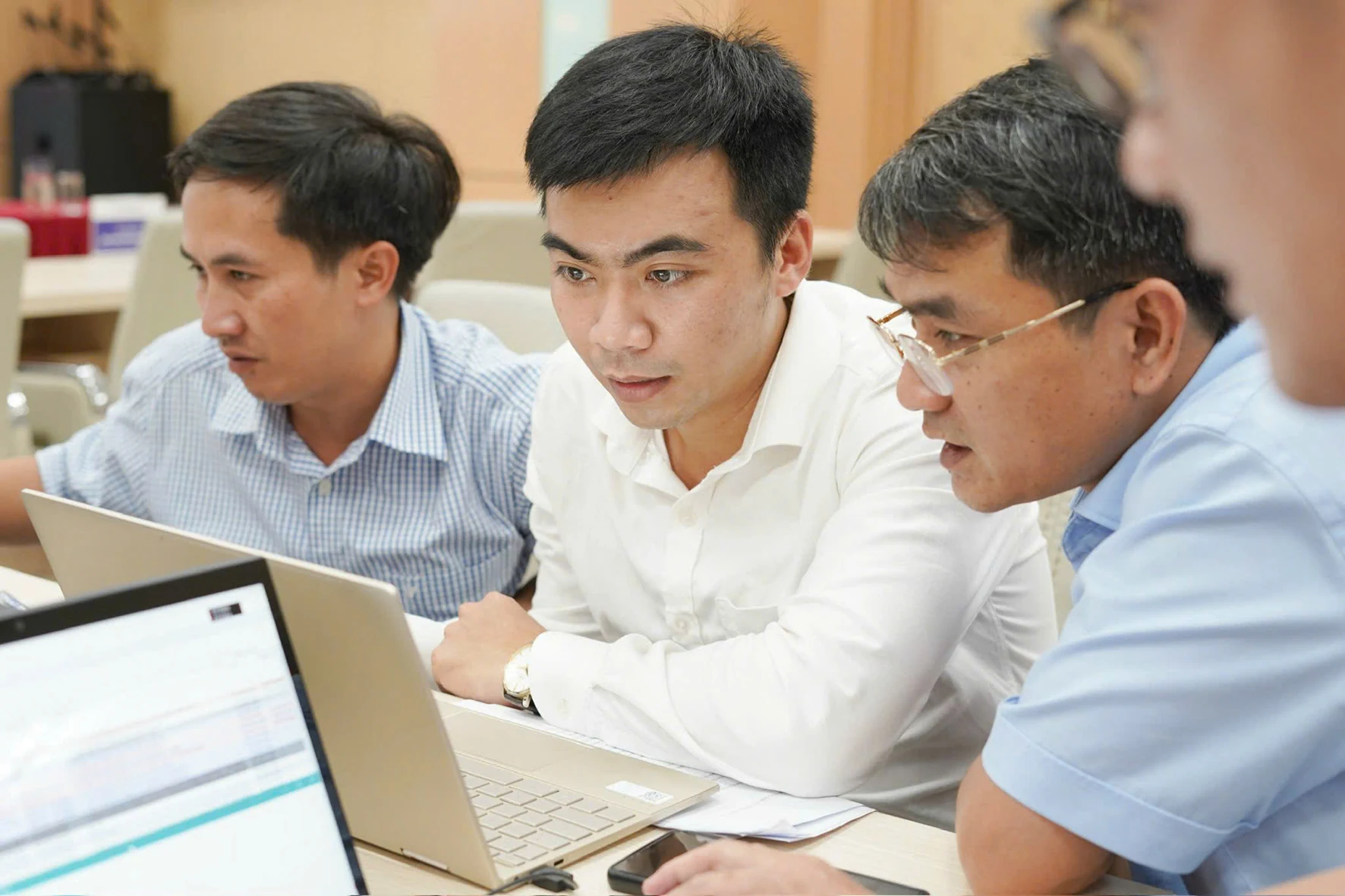 Kỹ sư điện 9X năng động, sáng tạo