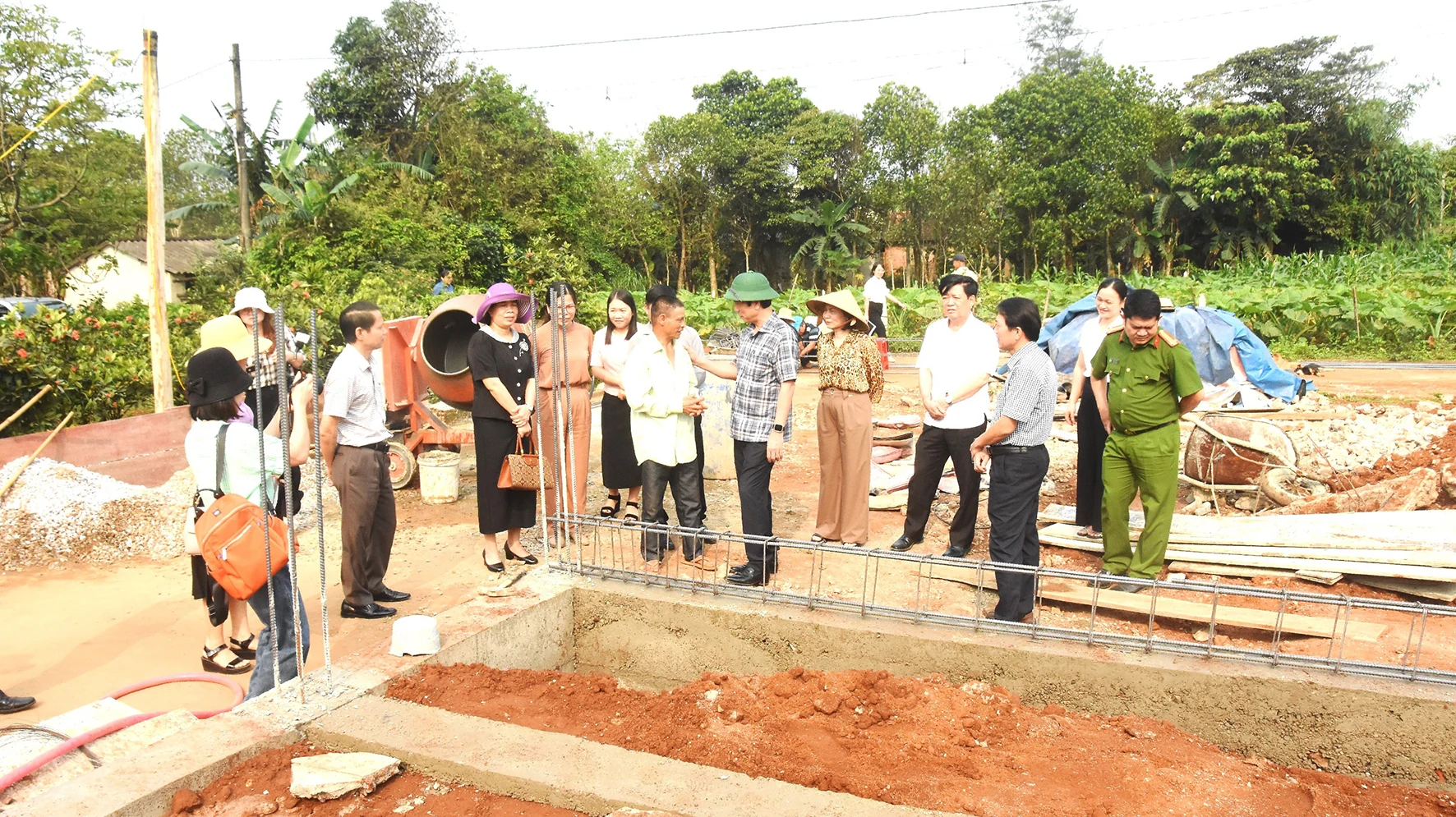 Khẩn trương xóa nhà tạm, dột nát cho gia đình người có công