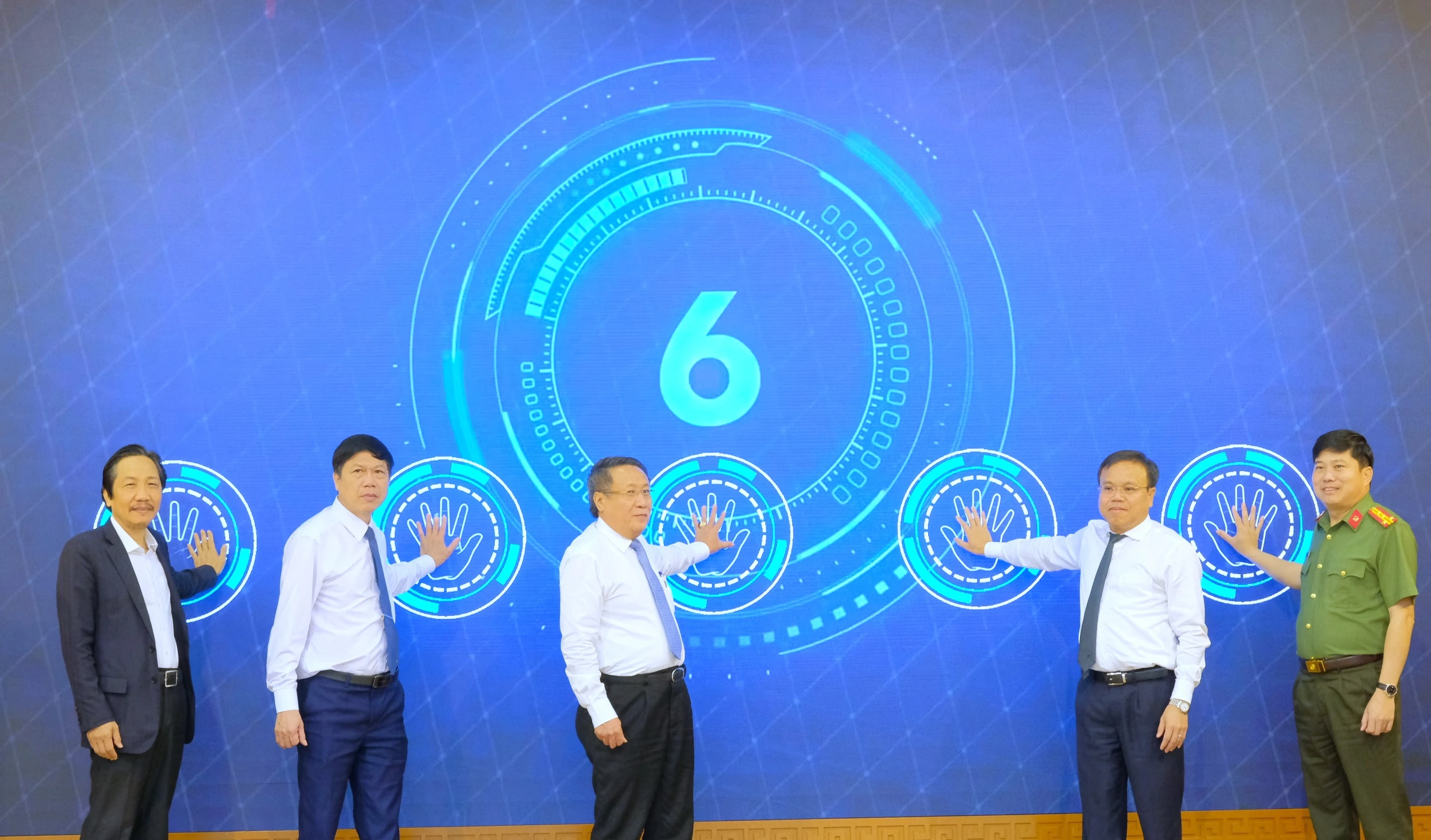 Phát động phong trào “Bình dân học vụ số”