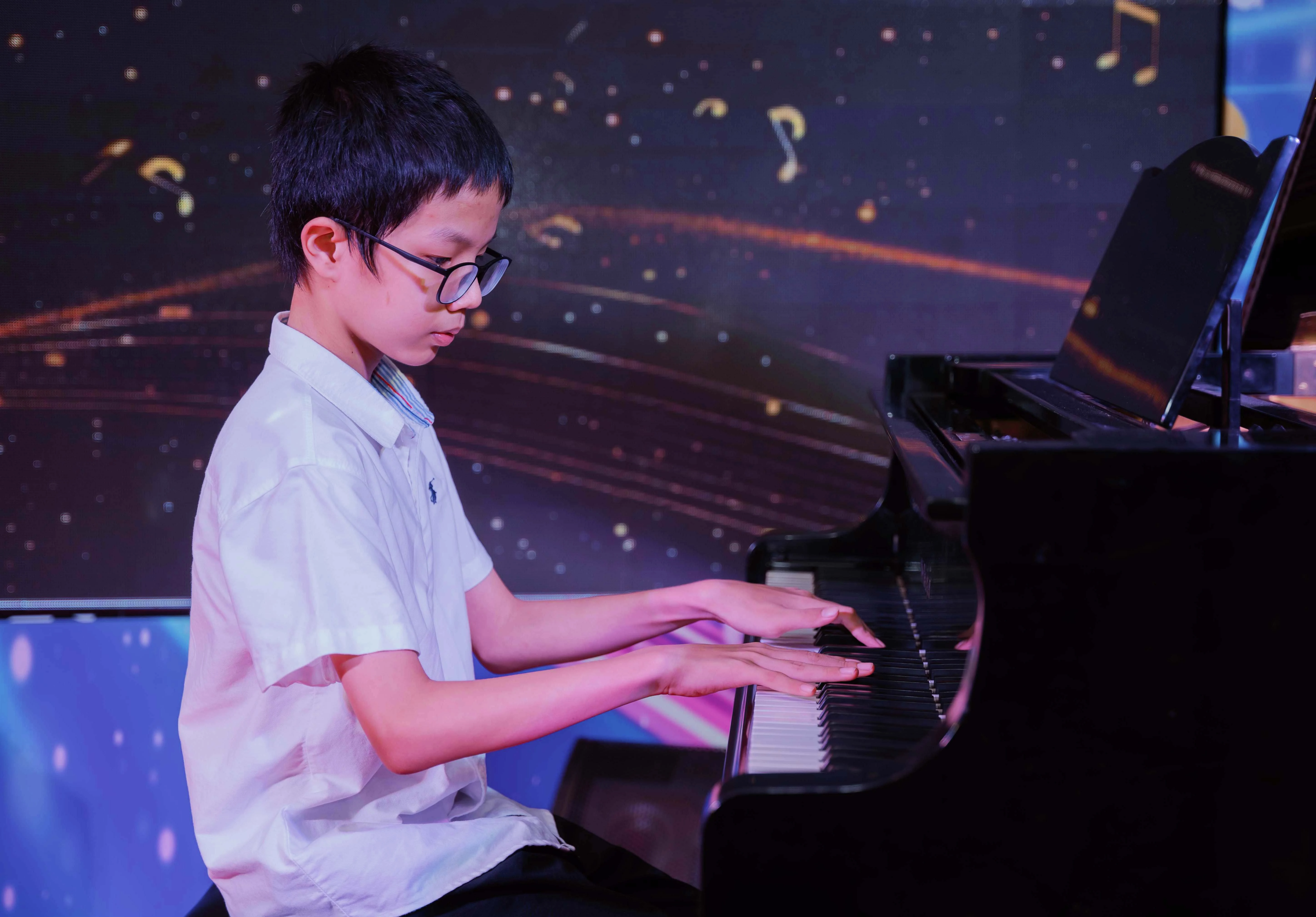 Lớn lên với những phím đàn