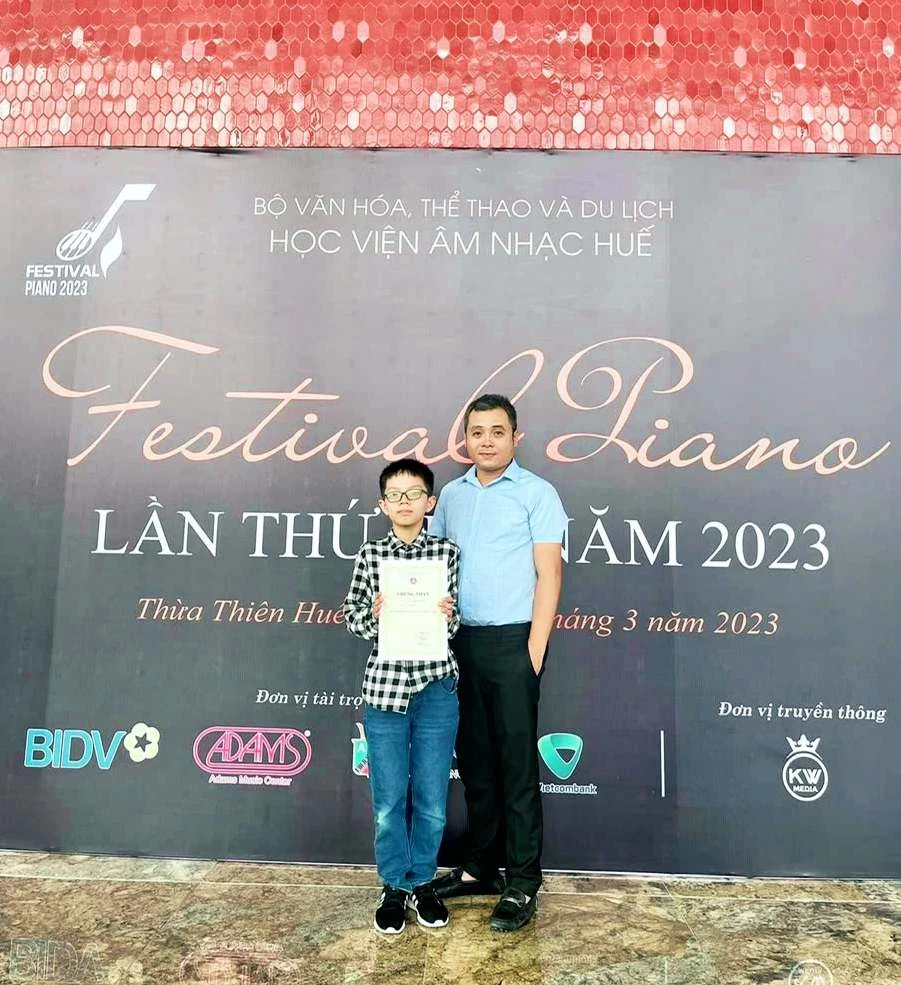Lớn lên với những phím đàn