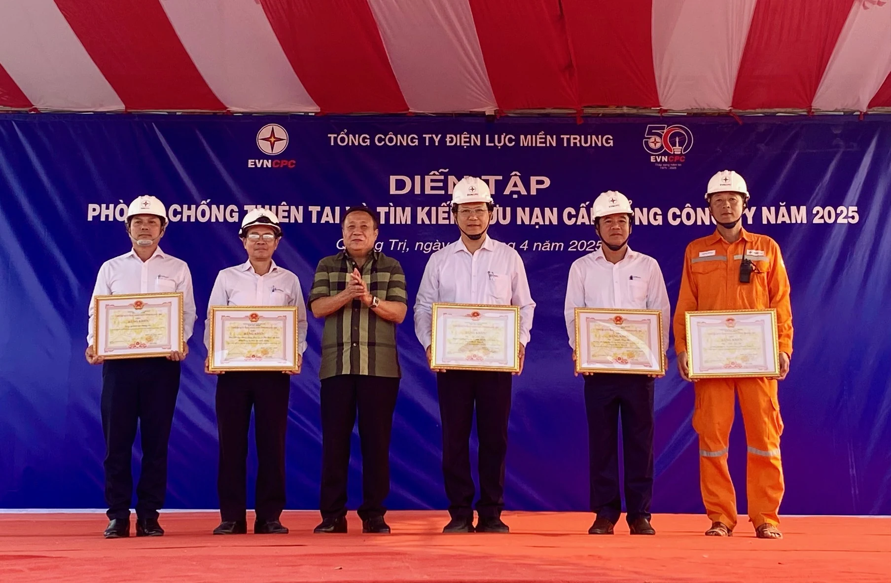 Diễn tập phòng chống thiên tai và tìm kiếm cứu nạn