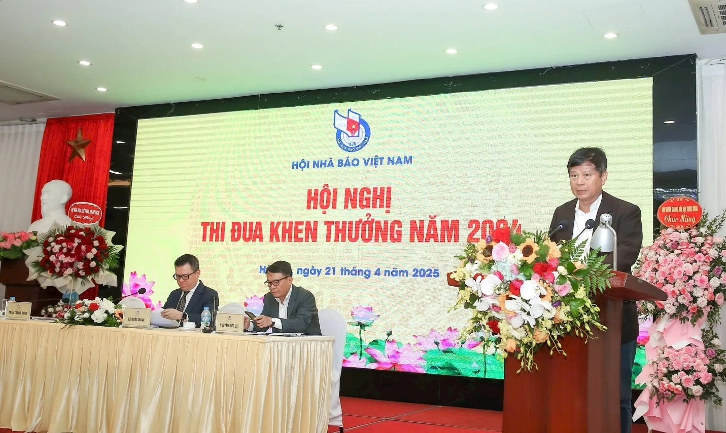 Hội Nhà báo Việt Nam: Đổi mới thi đua, khen thưởng nghiêm túc và hiệu quả lấy cái đẹp, dẹp cái xấu