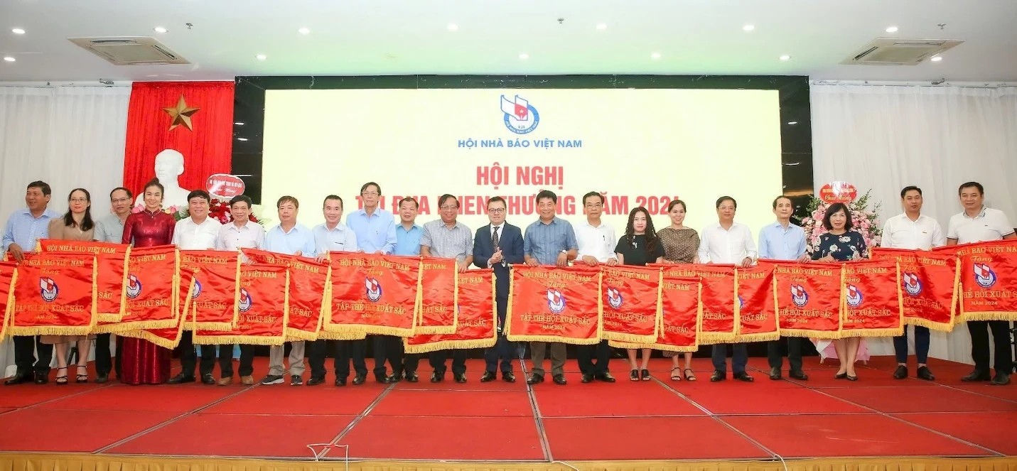 Hội Nhà báo Việt Nam: Đổi mới thi đua, khen thưởng nghiêm túc và hiệu quả lấy cái đẹp, dẹp cái xấu