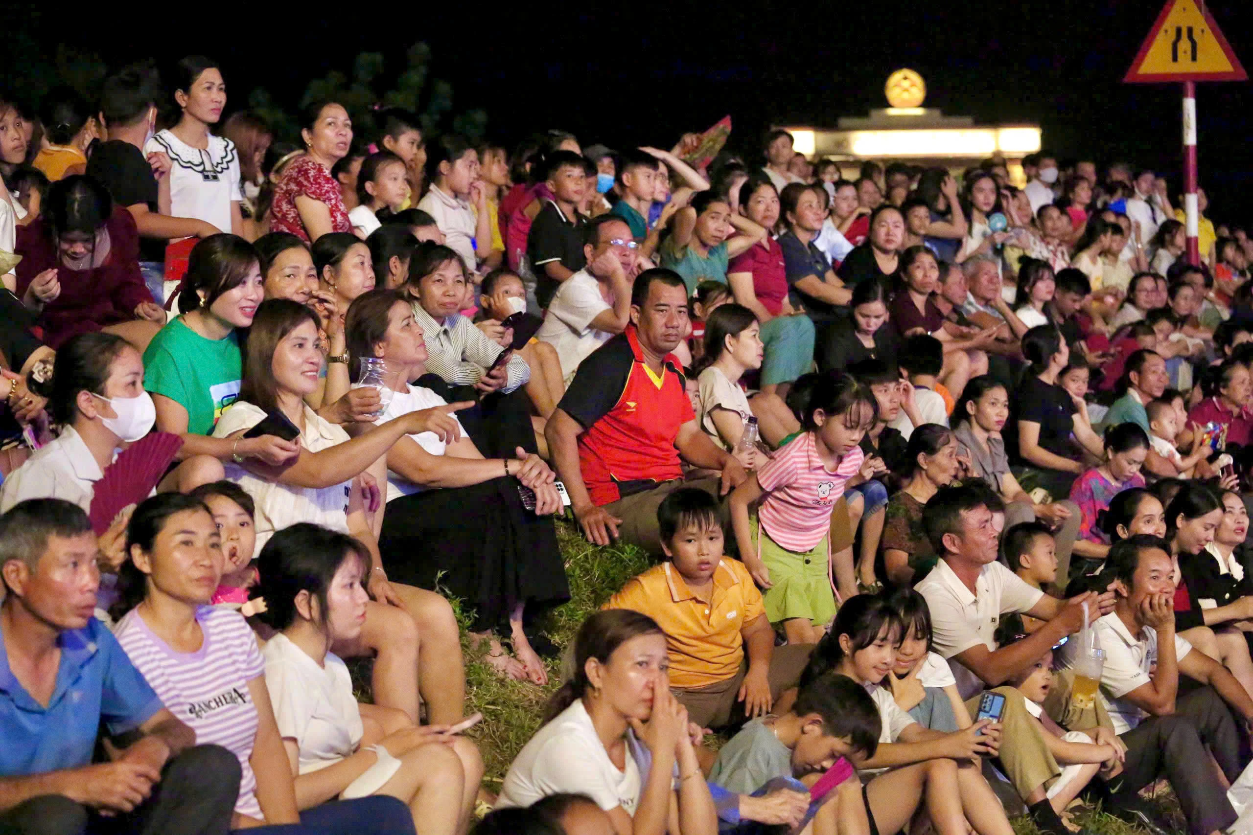 Cầu truyền hình “Vang mãi khúc khải hoàn” kỷ niệm 50 năm Ngày giải phóng miền Nam, thống nhất đất nước