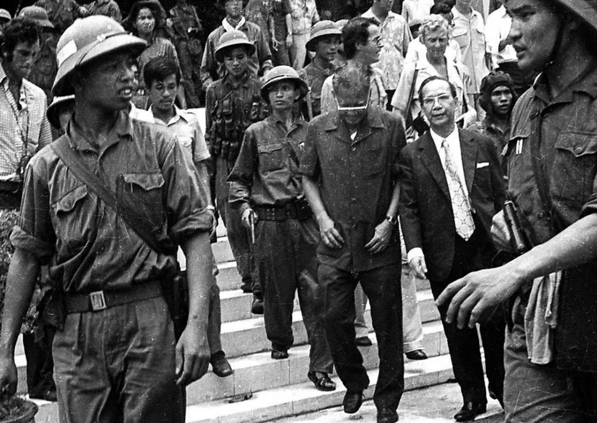 Người thêm ba chữ “không điều kiện” sau lời đầu hàng của Dương Văn Minh