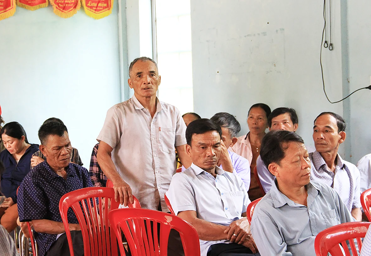 Đối thoại với người dân Tây Sơn về việc khai thác mỏ cát trên sông Mỹ Chánh