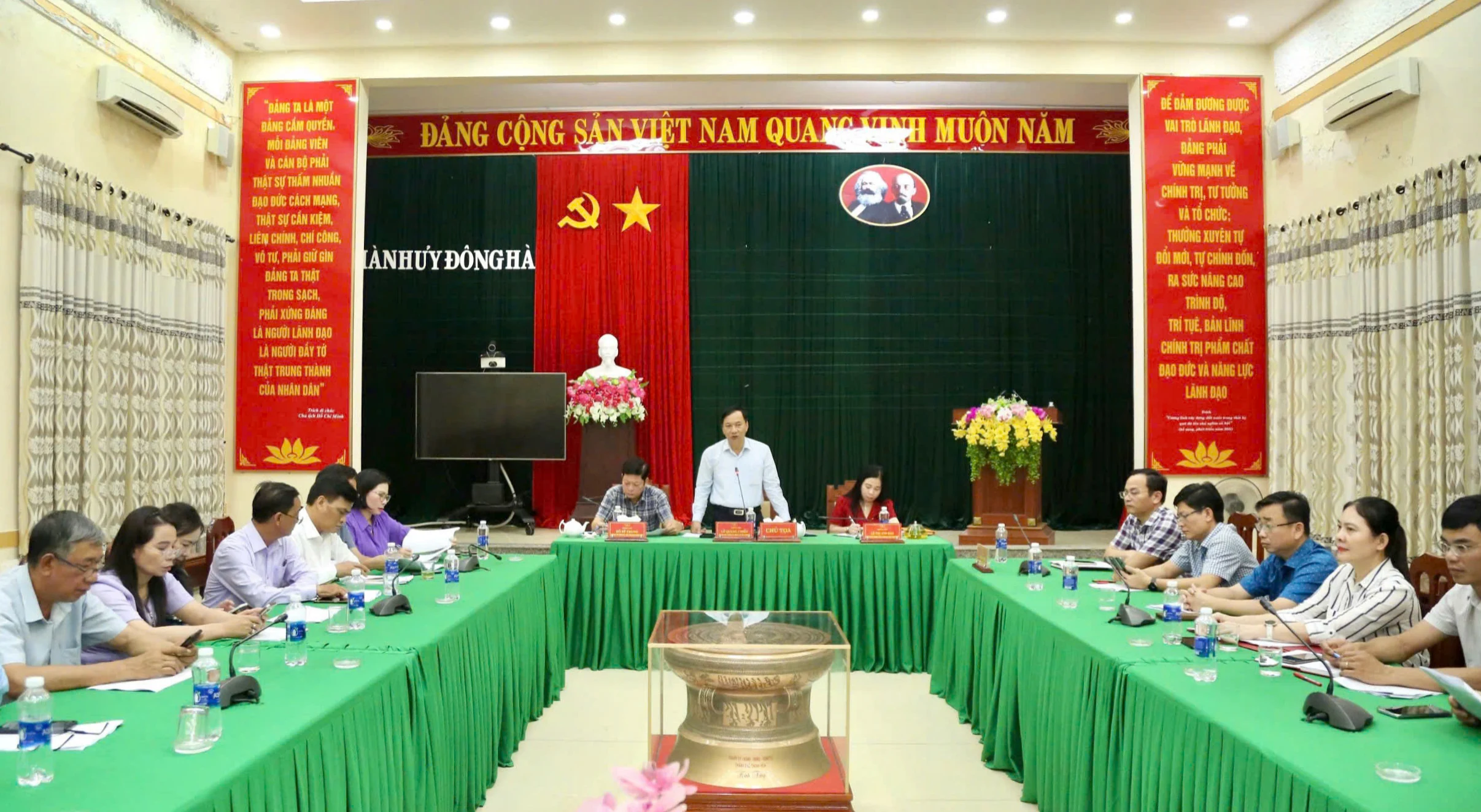 Đông Hà: Gặp mặt cán bộ còn thời gian công tác dưới 10 năm