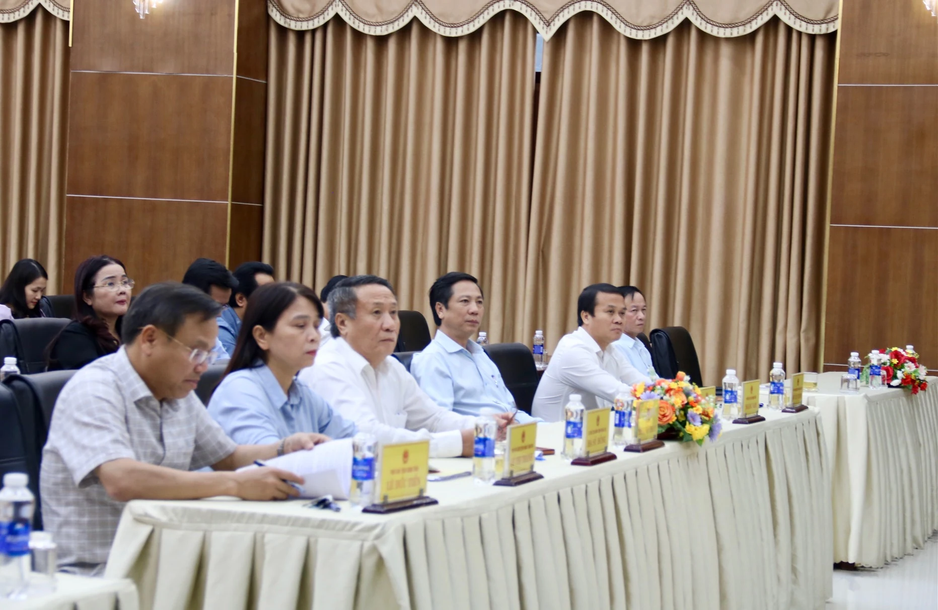 Đảng ủy UBND tỉnh tổ chức hội nghị về công tác cán bộ và khen thưởng