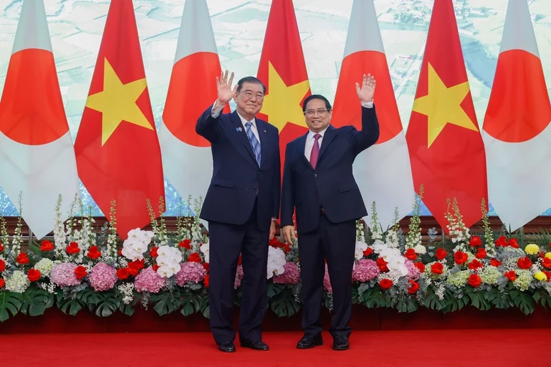 Hai Thủ tướng Việt Nam và Nhật Bản xác định trụ cột mới của quan hệ song phương