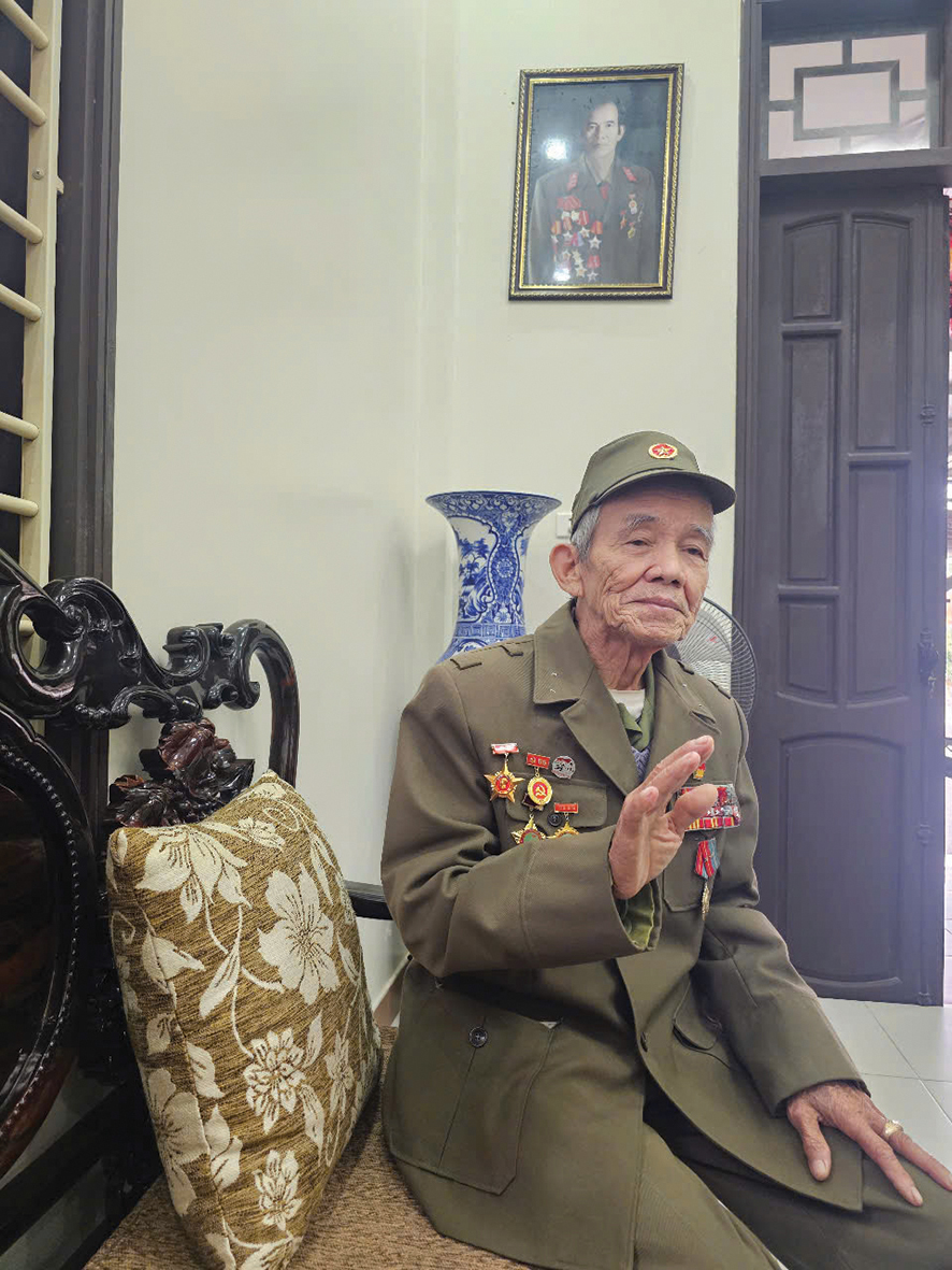 “Tiểu đội không về”