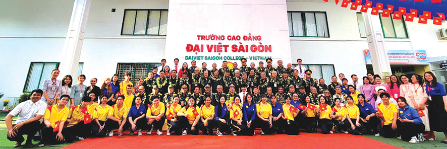 Về nơi một thời khói lửa