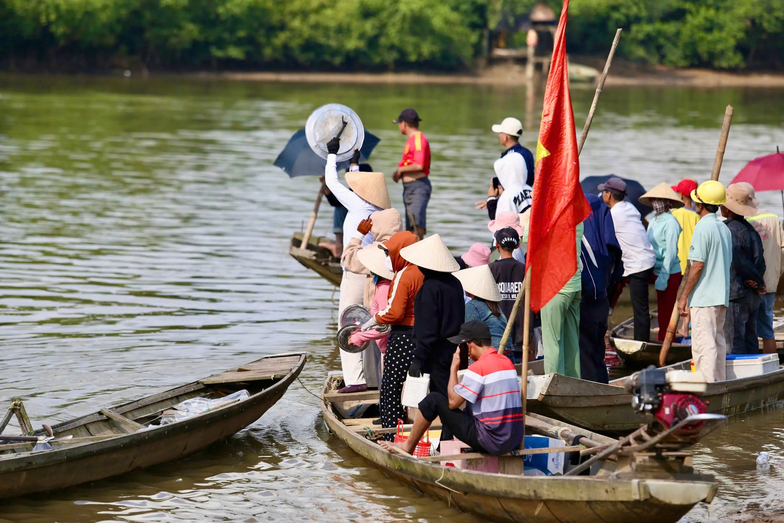 Giải vô địch Đua thuyền truyền thống “Lễ hội Thống nhất non sông” năm 2025