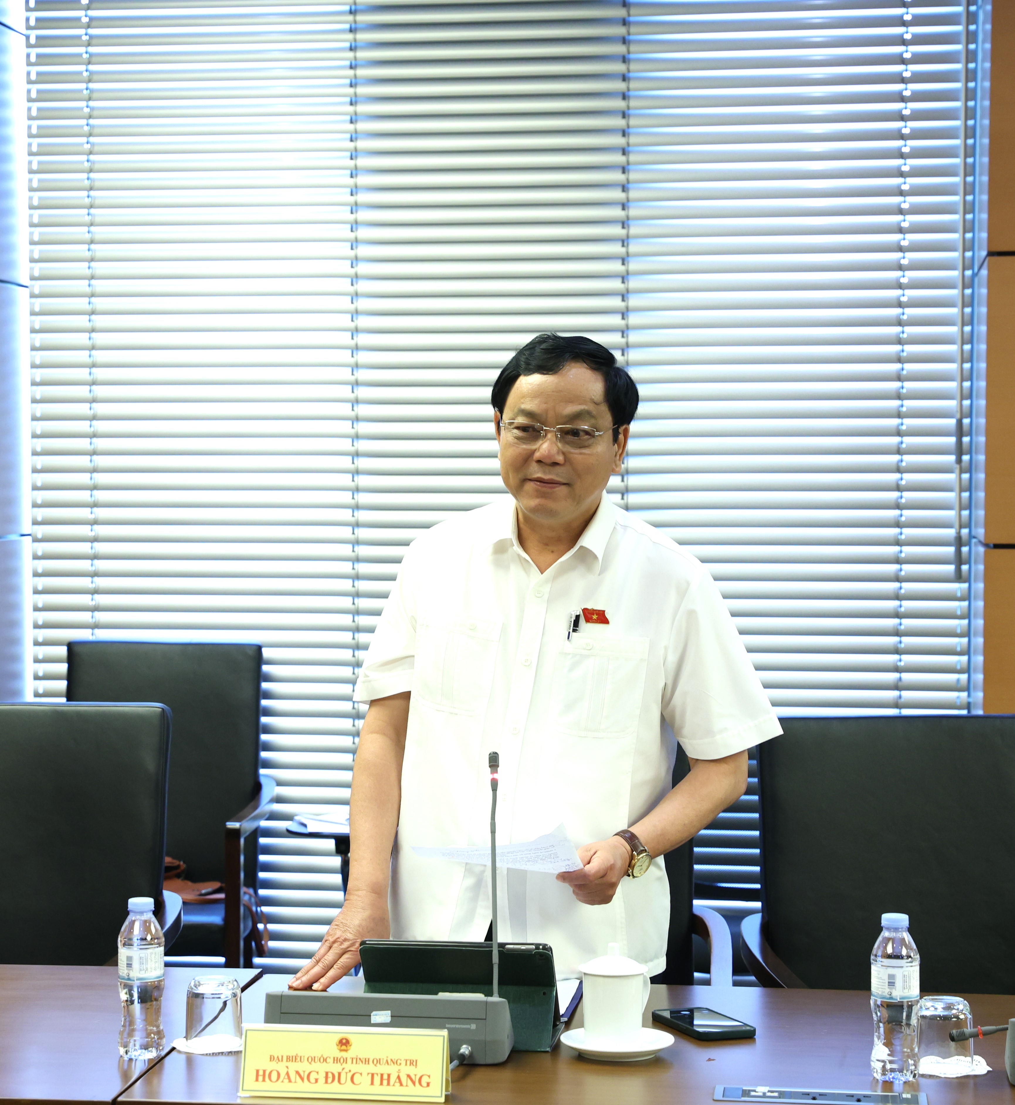 Thảo luận tại tổ về các dự án Luật