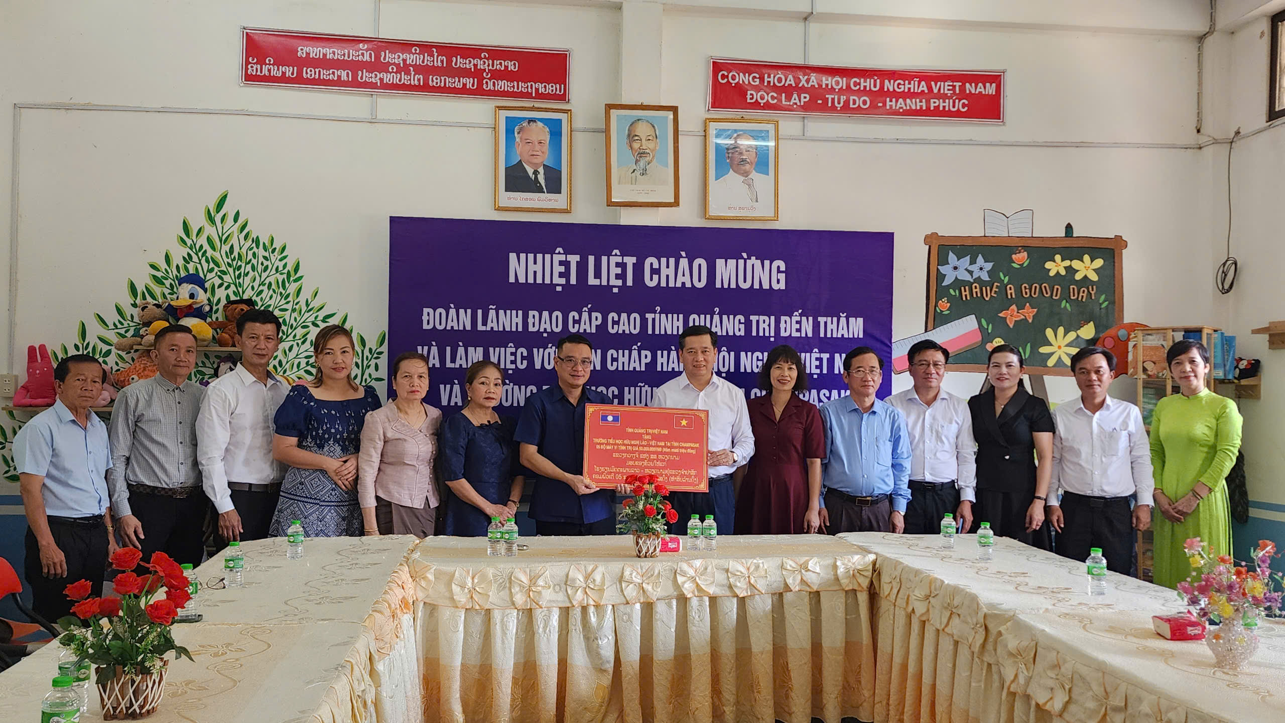 Hội đàm giữa đoàn đại biểu cấp cao tỉnh Quảng Trị với tỉnh Champasak