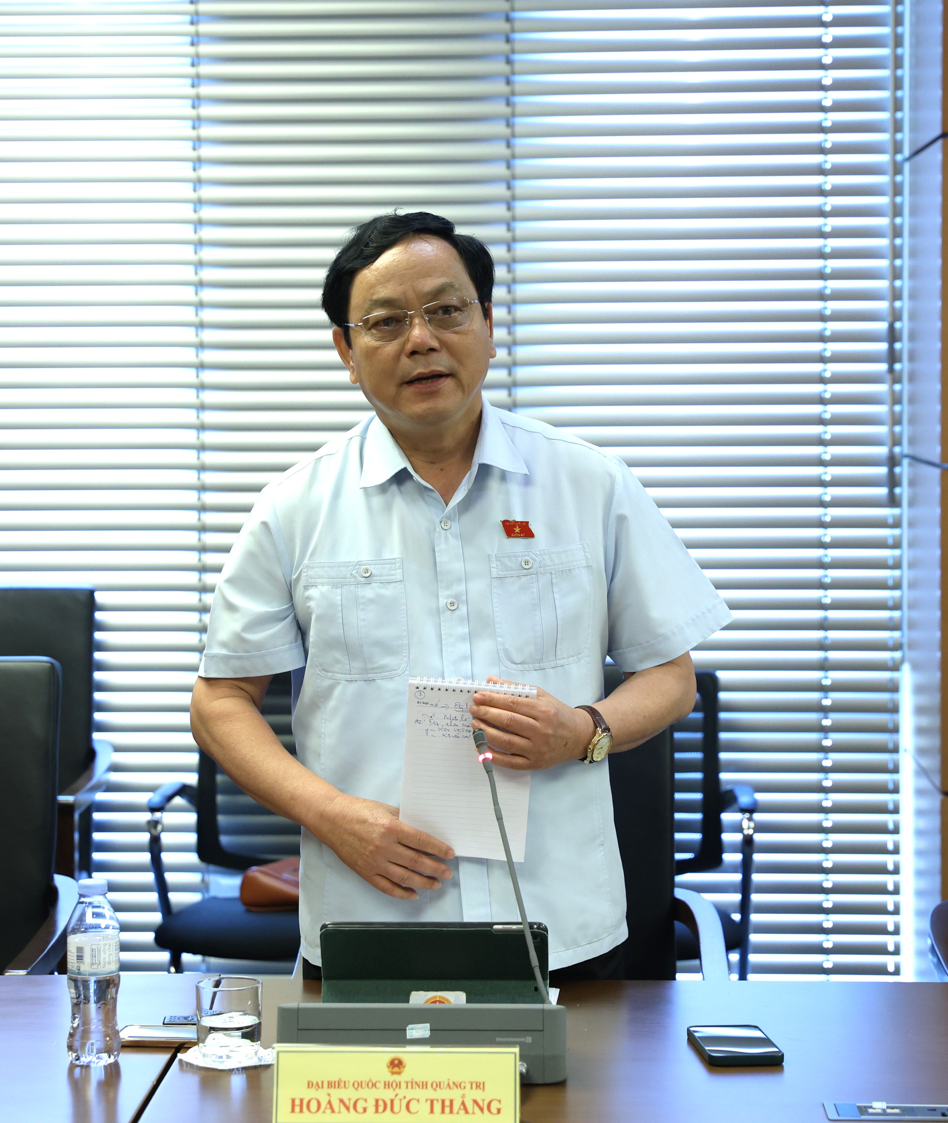 Thảo luận tại tổ về các dự án Luật