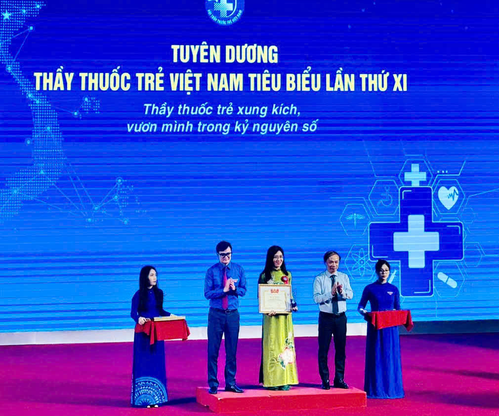 Bác sĩ Bùi Thị Vân Anh được bình chọn Thầy thuốc trẻ Việt Nam tiêu biểu lần thứ XI