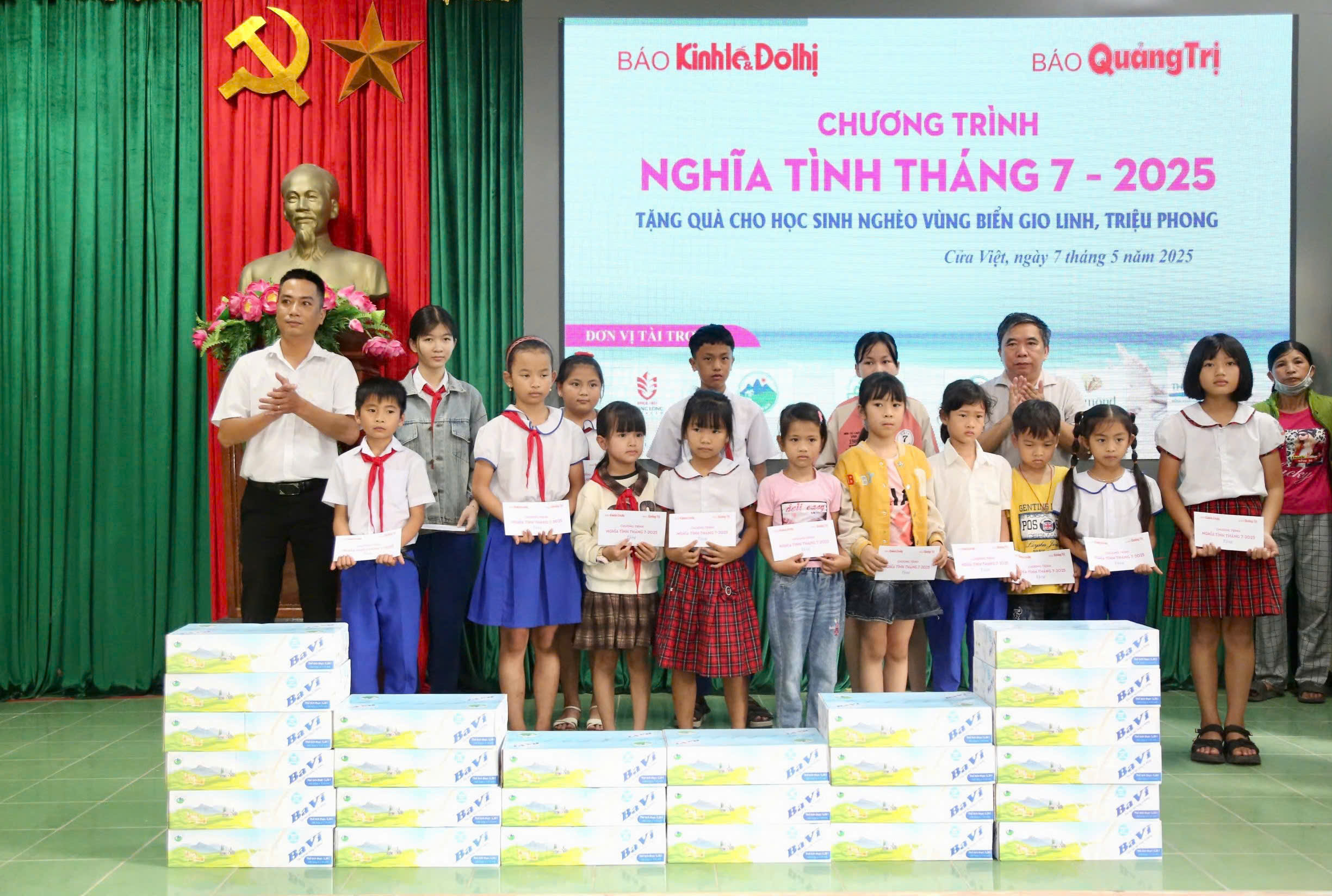Báo Kinh tế & Đô thị - Báo Quảng Trị tổ chức chương trình “Nghĩa tình Tháng 7”